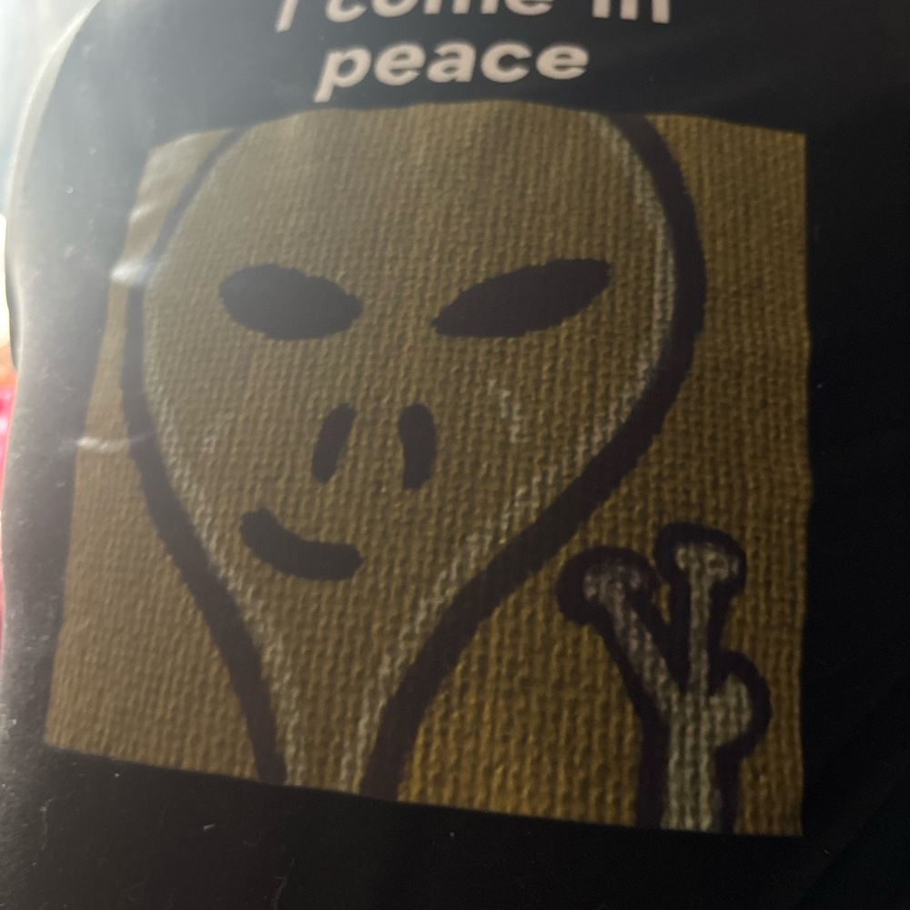Black Alien Graphic T-Shirt - Picture 3 of 3